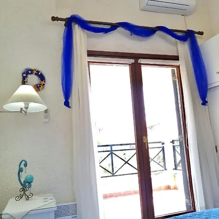 Stella's Maisonette * Siviri