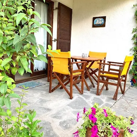 Stella's Maisonette * Siviri