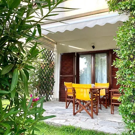 Stella's Maisonette