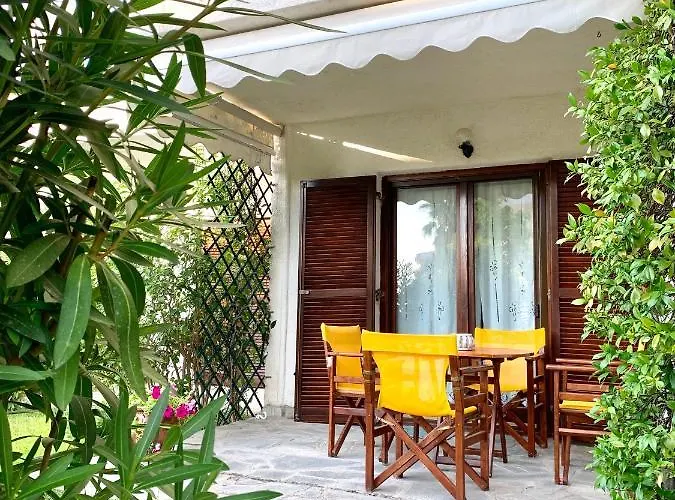 Stella's Maisonette